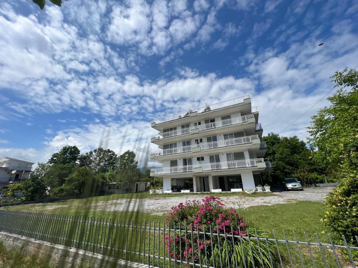 Prado Apartment Hotel Limin Litochorou Екстериор снимка