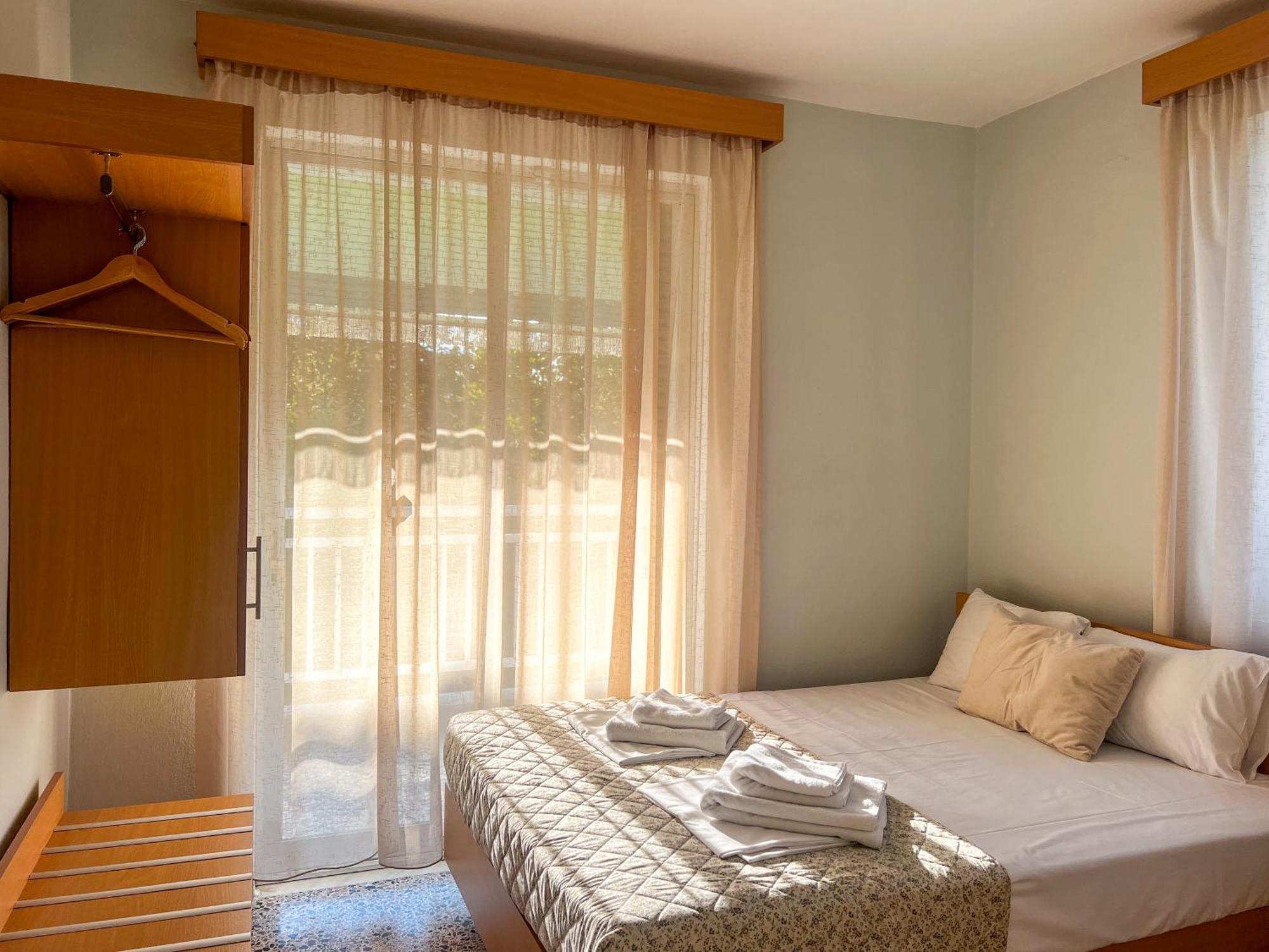 Prado Apartment Hotel Limin Litochorou Екстериор снимка